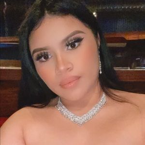 Meet your Posher, Jocelyn